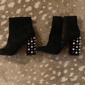 NEW - Steve Madden Yvette Studded Booties